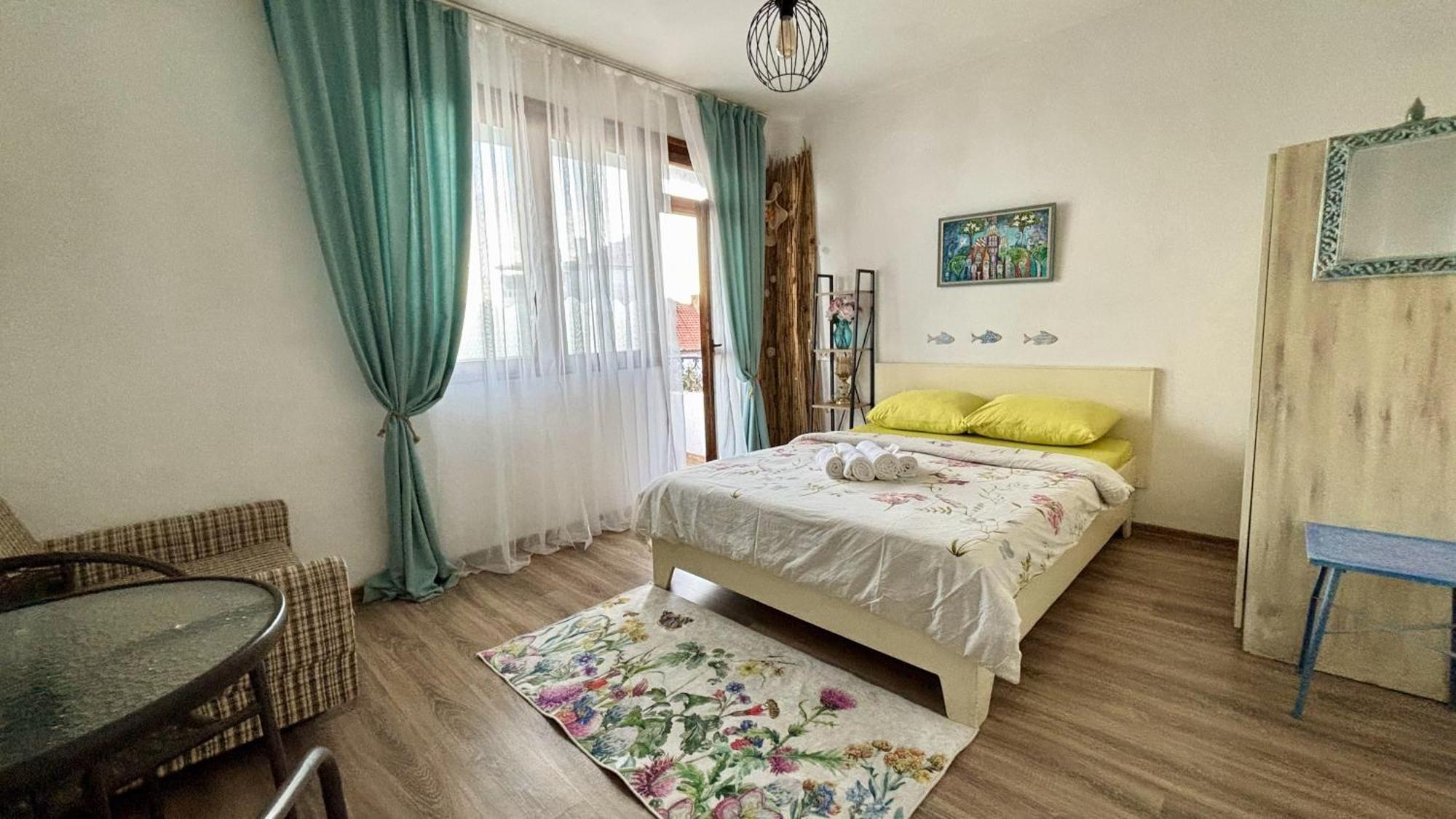 Guest House Hei Taka โซโซโปล ภายนอก รูปภาพ